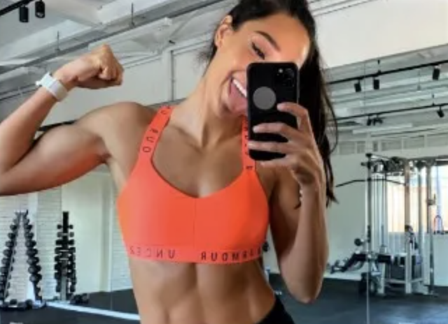 Kayla Itsines, Fitness Influencer